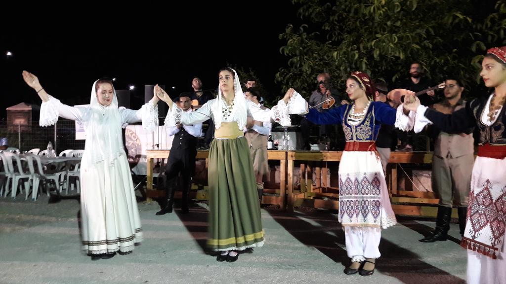 Orelia Cretan Deluxe Apartments カミラリ エクステリア 写真